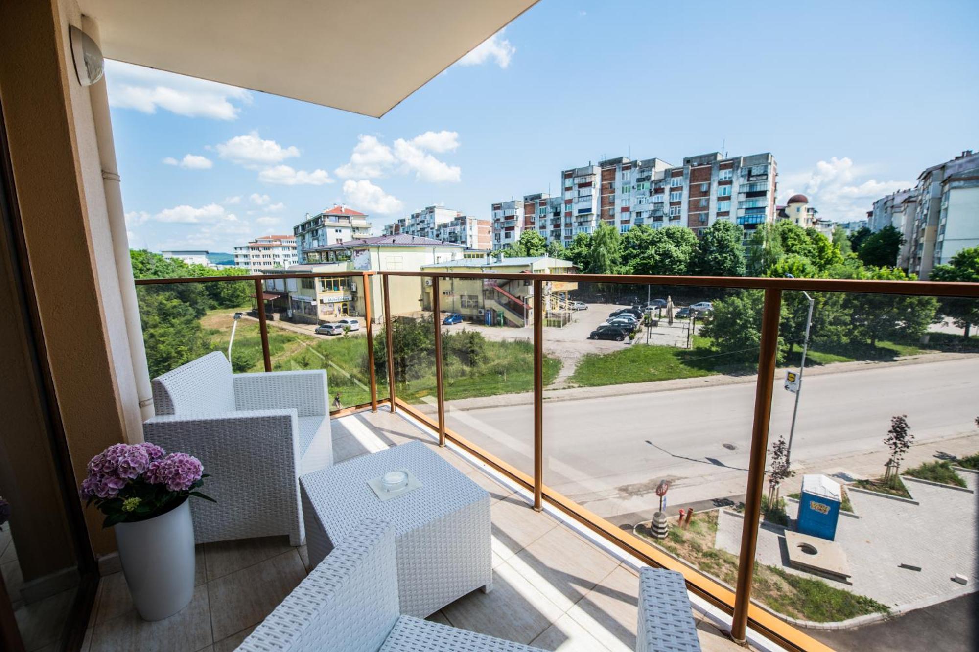 Luxury Martina Apartment Велико-Тирново Екстер'єр фото